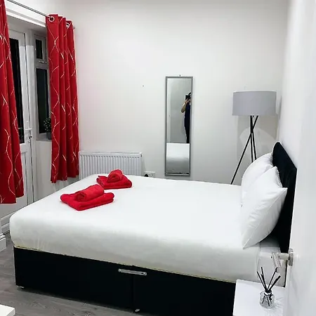 Attractive 2 Bed Apartments Free Wi-Fi And Parking Croydon Exterior foto