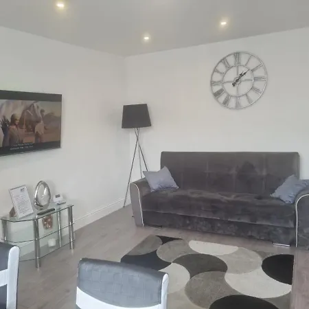 Attractive 2 Bed Apartments Free Wi-Fi And Parking Croydon Exterior foto