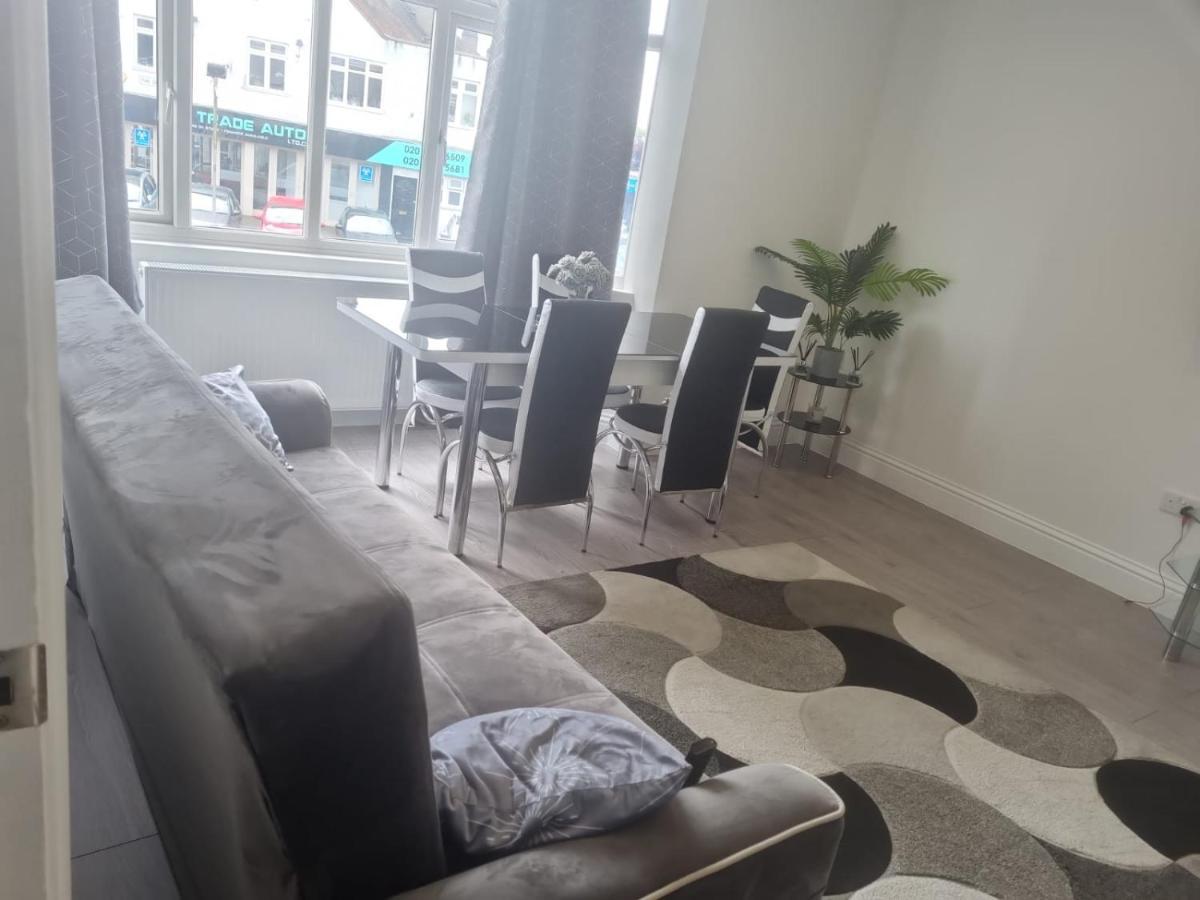 Attractive 2 Bed Free Wi-fi And Parking