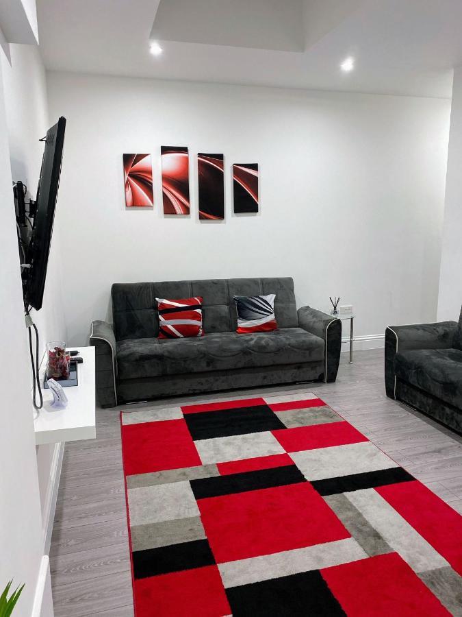 Attractive 2 Bed Free Wi-fi And Parking Apartamento *