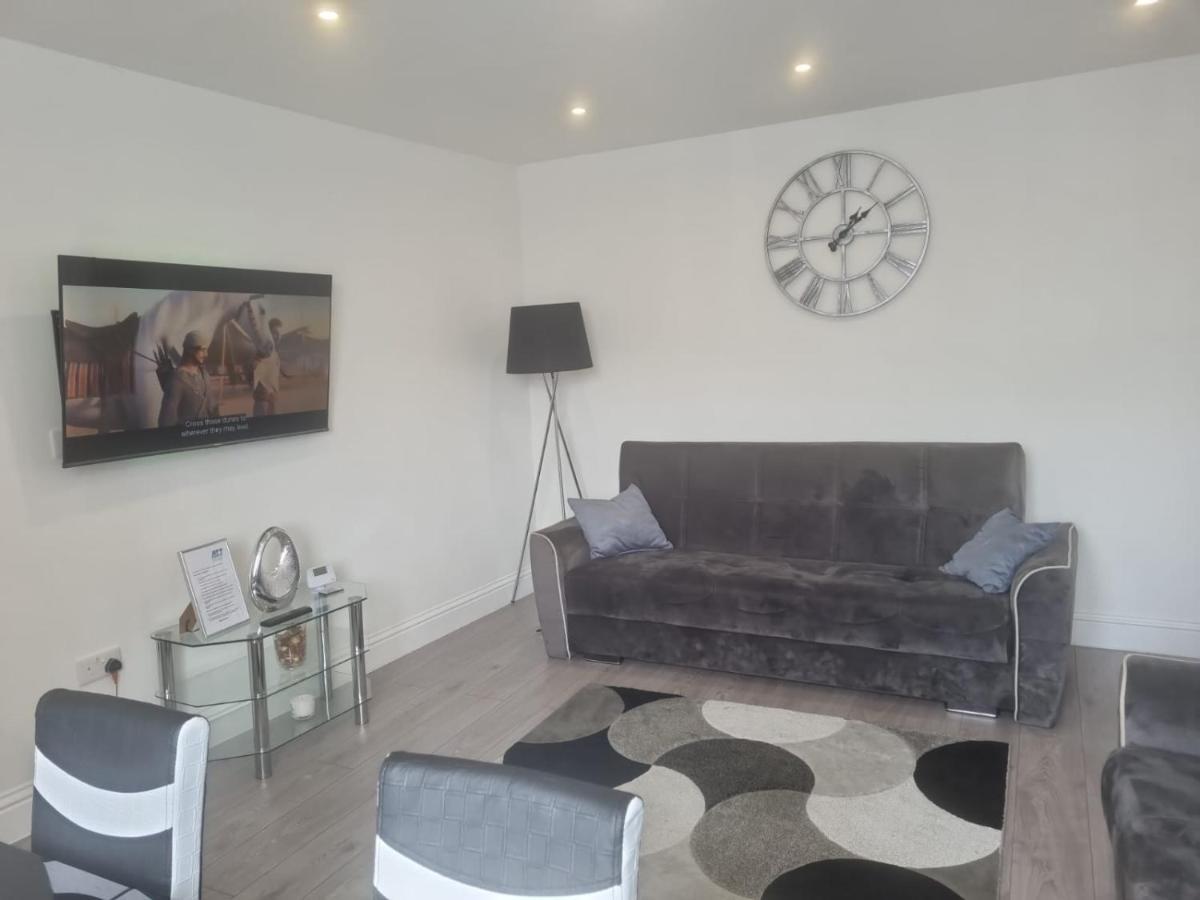 Attractive 2 Bed Free Wi-fi And Parking Apartamento Croydon